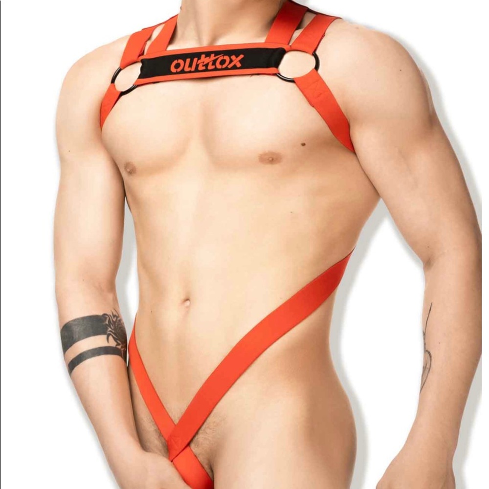 Outtox Red full body harness.HR141-10-L/XL